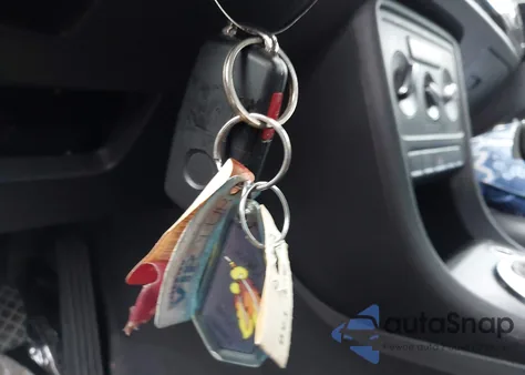 2015 Volkswagen Beetle 1.8T z USA, uszkodzony, nr VIN 3VWJ17AT8FM623288